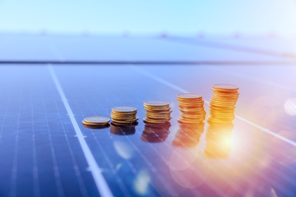 Blog Hero: How to Calculate Solar Energy Savings