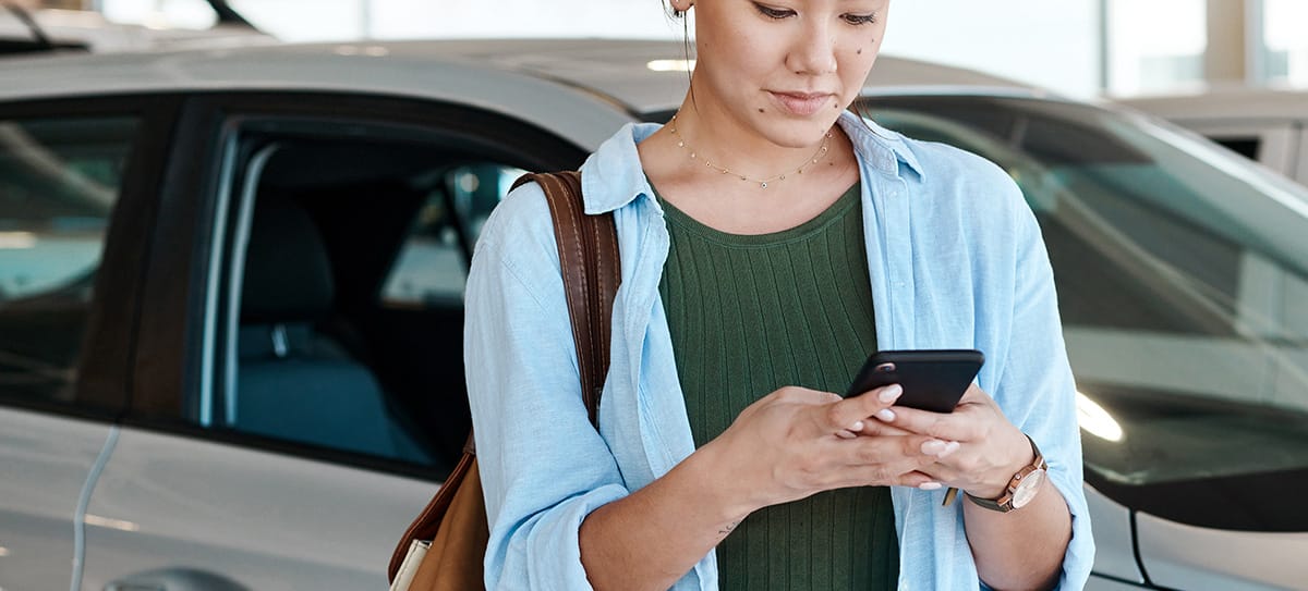 Blog Hero: The 7 Best EV Charging Apps