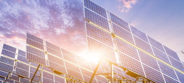 ¿Cuánta energía produce un panel solar?